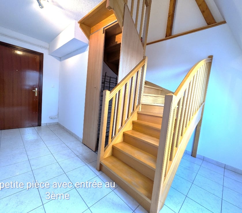 Appartements à vendre Haut-Rhin Mulhouse - Photos Vivastreet Superbe attique 142 m2 + garage ind. fermé + parking privé