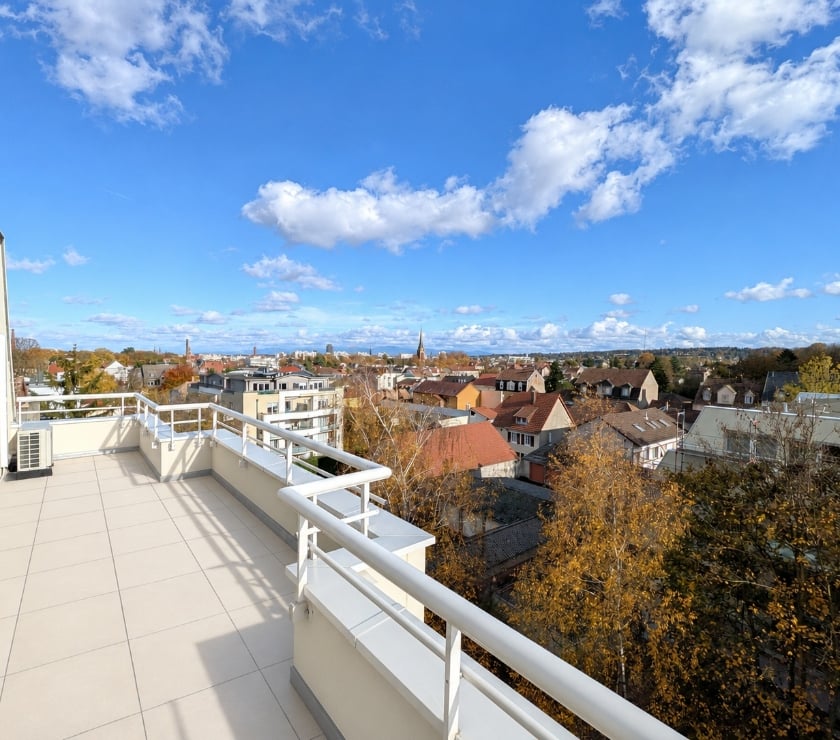 Appartements à vendre Haut-Rhin Mulhouse - Photos Vivastreet Superbe attique 142 m2 + garage ind. fermé + parking privé
