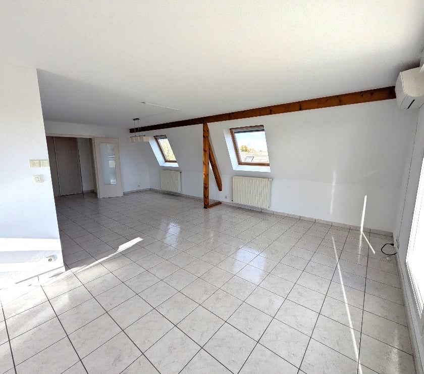 Appartements à vendre Haut-Rhin Mulhouse - Photos Vivastreet Superbe attique 142 m2 + garage ind. fermé + parking privé