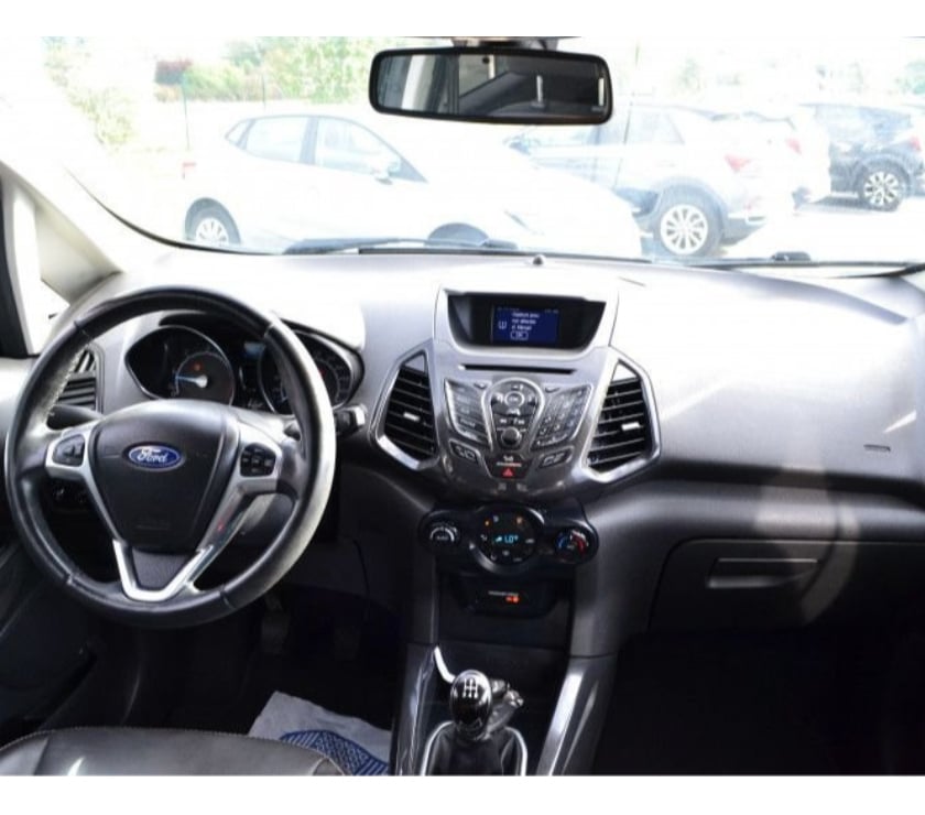 Voiture d'occasion Mayenne Laval - 53000 - Photos Vivastreet Ford Ecosport 1.5 TDCI 95CH FAP TITANIUM