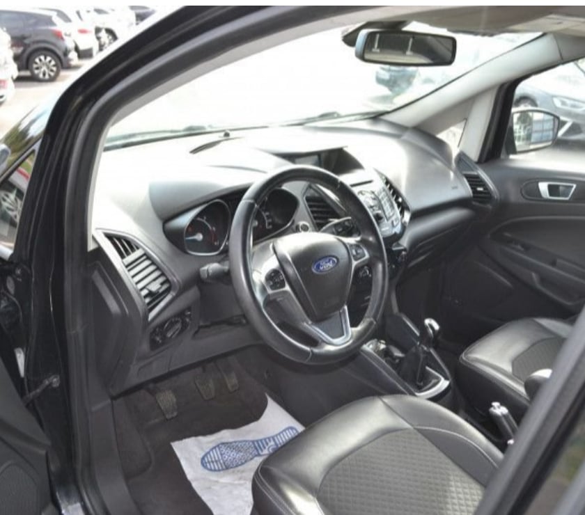 Voiture d'occasion Mayenne Laval - 53000 - Photos Vivastreet Ford Ecosport 1.5 TDCI 95CH FAP TITANIUM