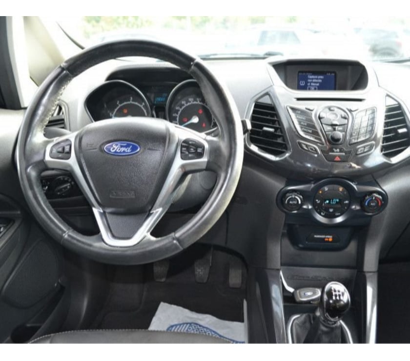 Voiture d'occasion Mayenne Laval - 53000 - Photos Vivastreet Ford Ecosport 1.5 TDCI 95CH FAP TITANIUM