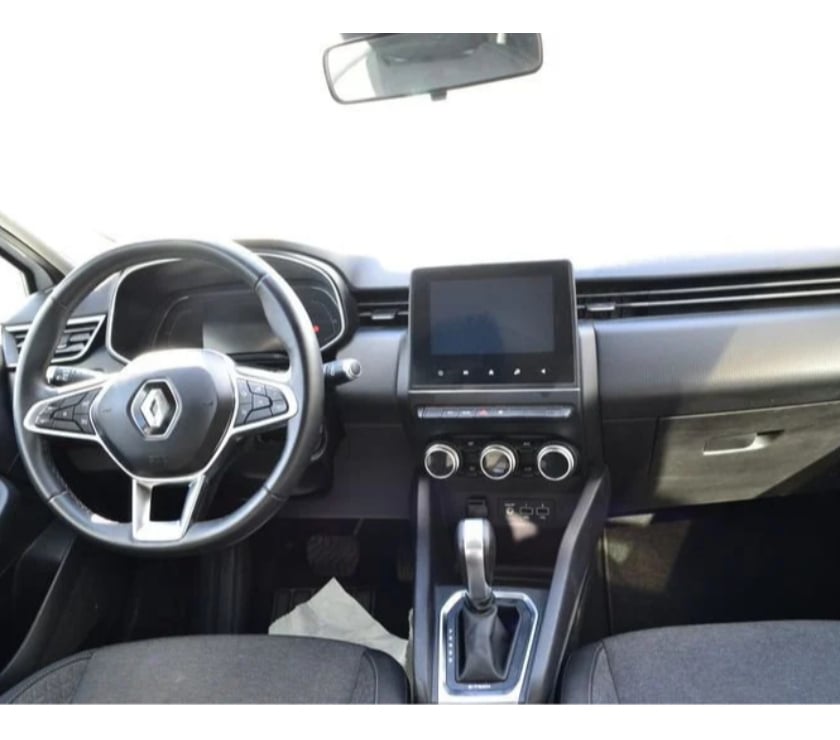 Voiture d'occasion Mayenne Laval - 53000 - Photos Vivastreet Renault Clio 1.6 E-TECH 140CH BUSINESS
