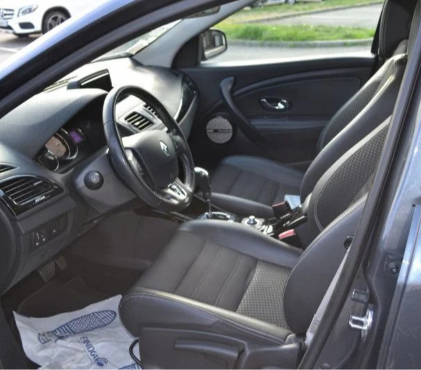Voiture d'occasion Mayenne Laval - 53000 - Photos Vivastreet Renault Mégane 1.5 DCI 110CH BOSE EDC ECO² 2015