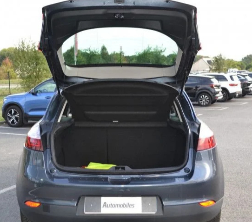 Voiture d'occasion Mayenne Laval - 53000 - Photos Vivastreet Renault Mégane 1.5 DCI 110CH BOSE EDC ECO² 2015