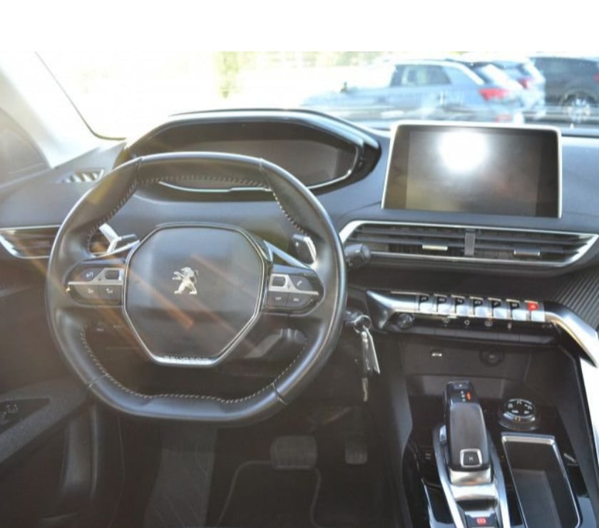 Voiture d'occasion Mayenne Laval - 53000 - Photos Vivastreet Peugeot 3008 1.5 BLUEHDI 130CH S&S ALLURE PACK EAT8