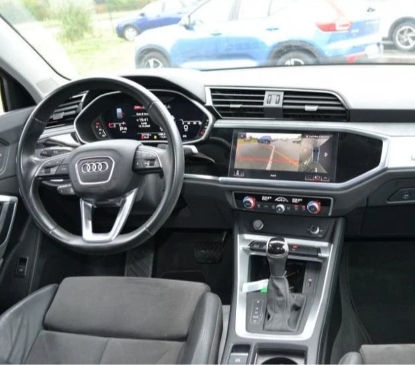 Voiture d'occasion Mayenne Laval - 53000 - Photos Vivastreet Audi Q3 35 TDI 150CH DESIGN LUXE S TRONIC 7