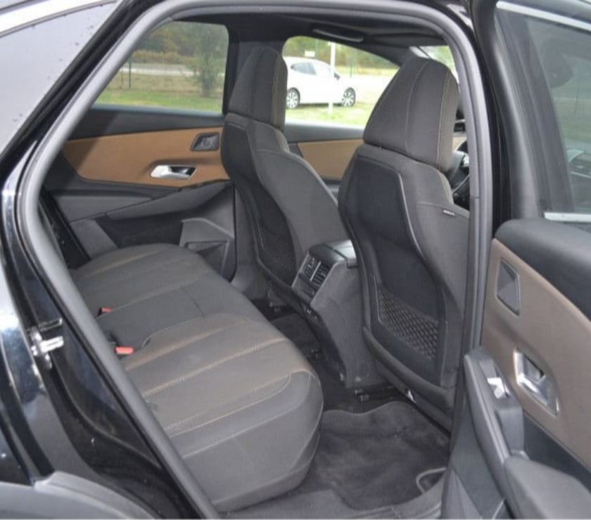 Voiture d'occasion Mayenne Laval - 53000 - Photos Vivastreet DS DS 7 Crossback E-TENSE 4X4 300CH SO CHIC