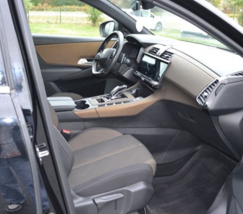 Voiture d'occasion Mayenne Laval - 53000 - Photos Vivastreet DS DS 7 Crossback E-TENSE 4X4 300CH SO CHIC