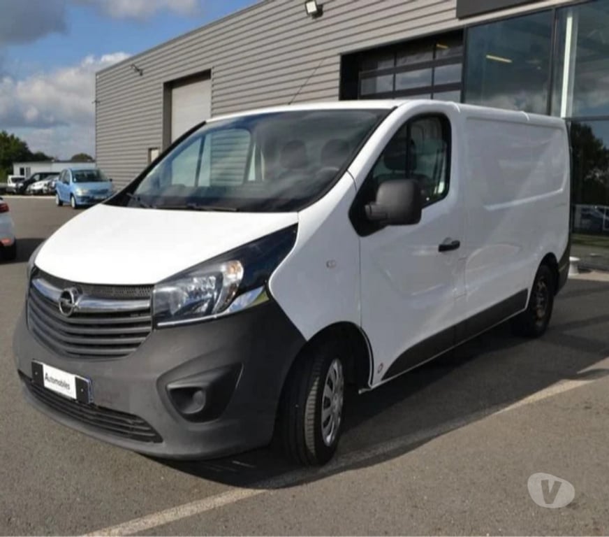 Véhicules commerciaux & utilitaires d'occasion Mayenne Laval - 53000 - Photos Vivastreet Opel Vivaro F2700 L1H1 1.6 CDTI 120