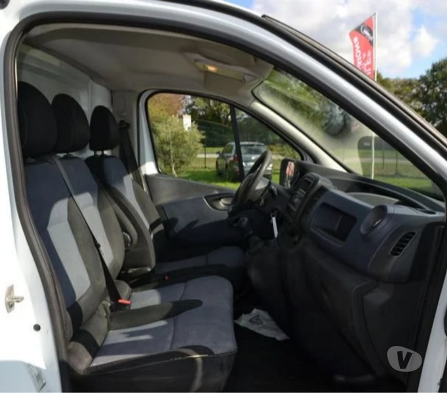 Véhicules commerciaux & utilitaires d'occasion Mayenne Laval - 53000 - Photos Vivastreet Opel Vivaro F2700 L1H1 1.6 CDTI 120
