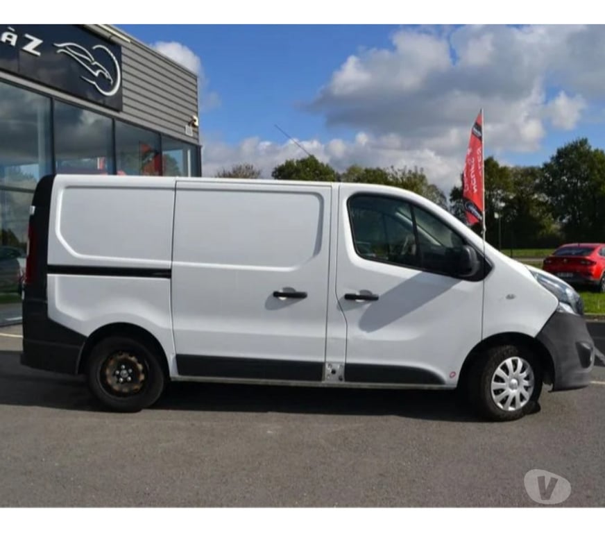 Véhicules commerciaux & utilitaires d'occasion Mayenne Laval - 53000 - Photos Vivastreet Opel Vivaro F2700 L1H1 1.6 CDTI 120