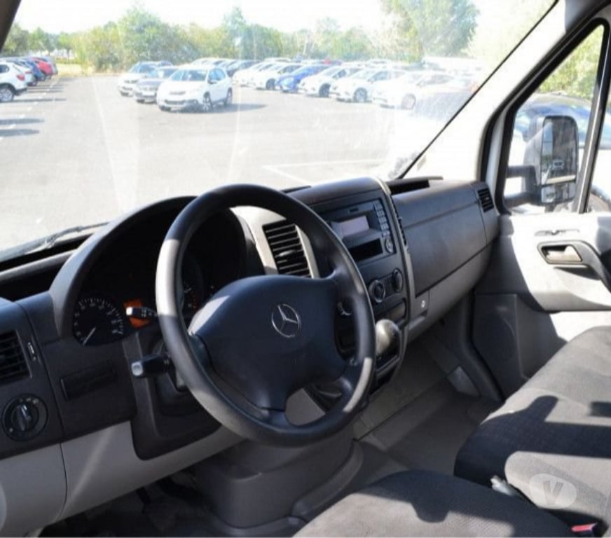 Véhicules commerciaux & utilitaires d'occasion Mayenne Laval - 53000 - Photos Vivastreet Mercedes-Benz Sprinter 314 CDI 43 DEPANNEUSE