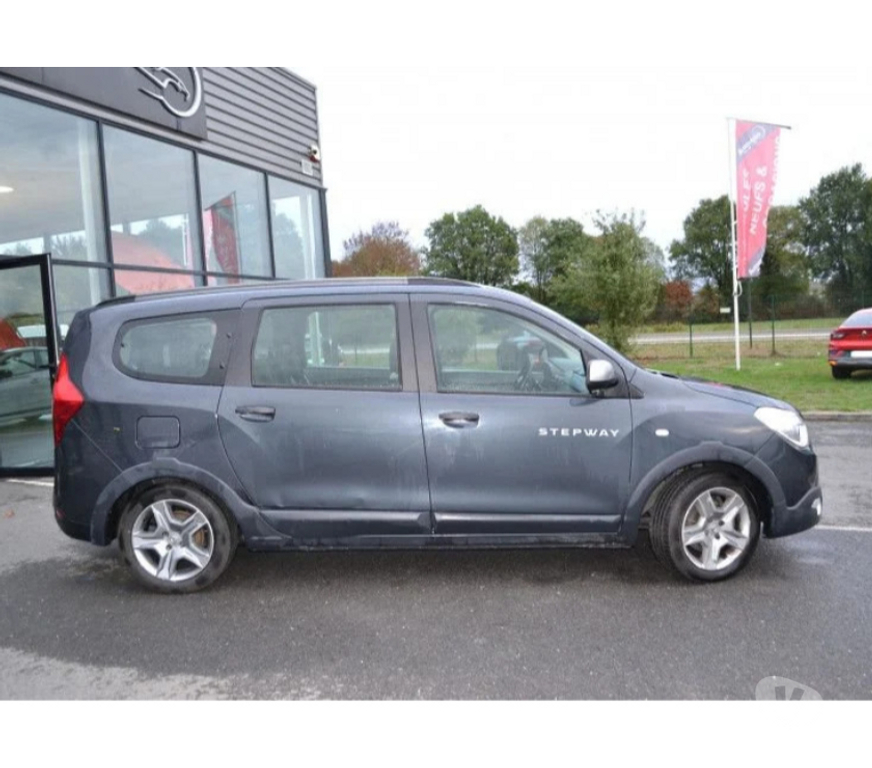 Voiture d'occasion Mayenne Laval - 53000 - Photos Vivastreet Dacia Lodgy 1.5 BLUE DCI 115CH 15 ANS 7 PLACES - 20