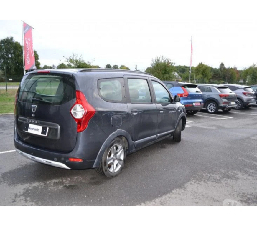 Voiture d'occasion Mayenne Laval - 53000 - Photos Vivastreet Dacia Lodgy 1.5 BLUE DCI 115CH 15 ANS 7 PLACES - 20