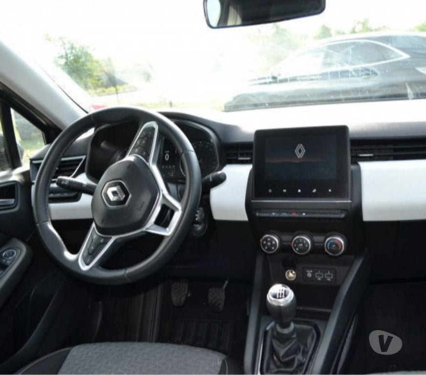 Voiture d'occasion Mayenne Laval - 53000 - Photos Vivastreet Renault Clio 1.0 TCE 90CH EVOLUTION