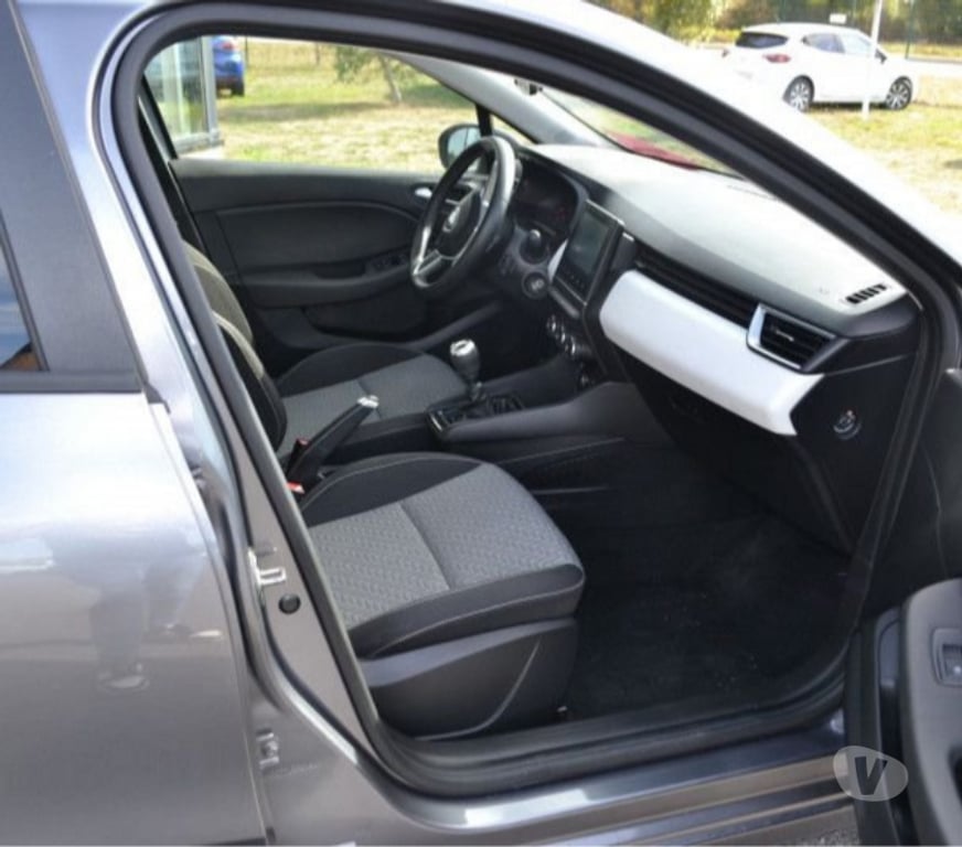 Voiture d'occasion Mayenne Laval - 53000 - Photos Vivastreet Renault Clio 1.0 TCE 90CH EVOLUTION
