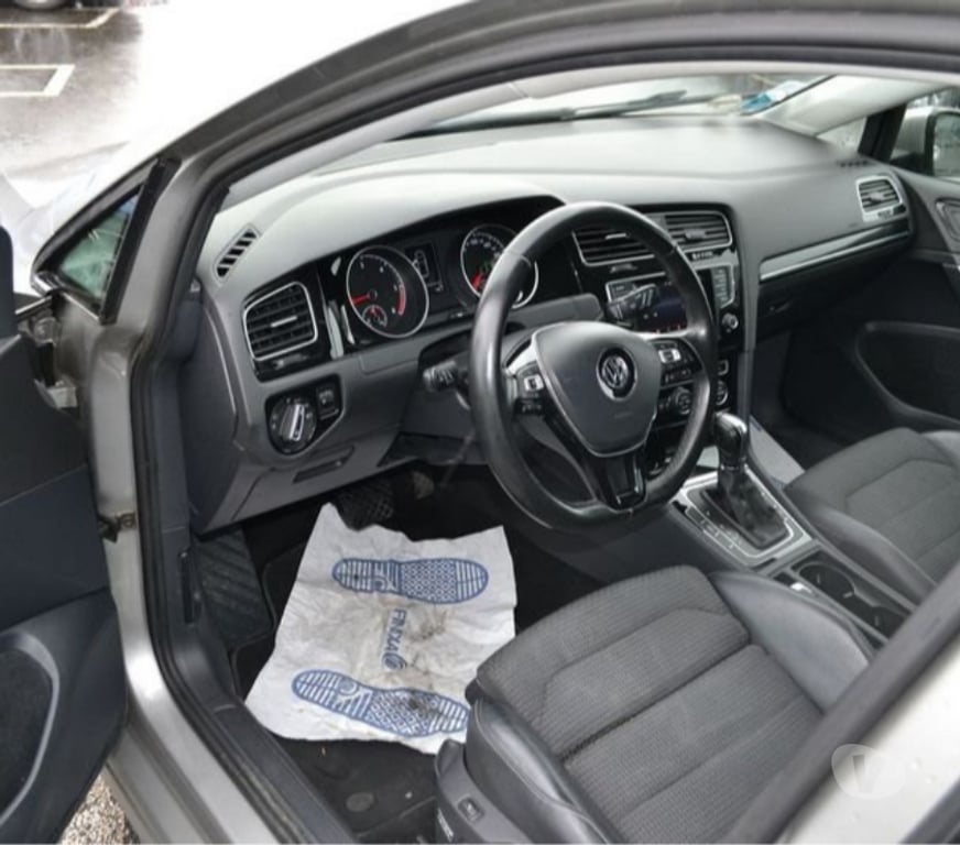 Voiture d'occasion Mayenne Laval - 53000 - Photos Vivastreet Volkswagen Golf 2.0 TDI 150CH BLUEMOTION TECHNOLOGY FAP CARA
