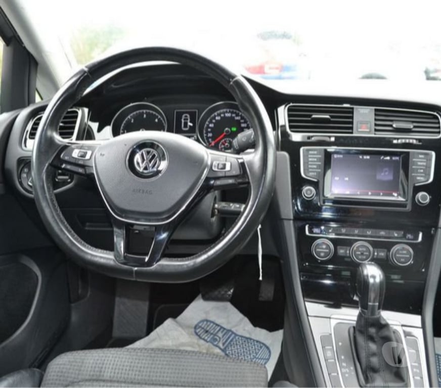 Voiture d'occasion Mayenne Laval - 53000 - Photos Vivastreet Volkswagen Golf 2.0 TDI 150CH BLUEMOTION TECHNOLOGY FAP CARA