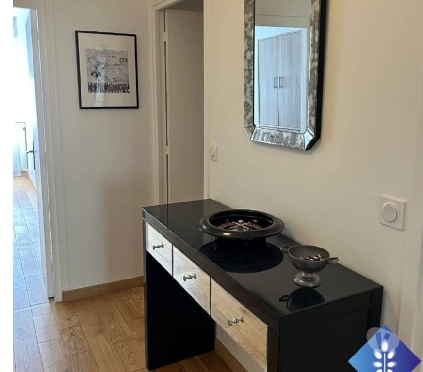 Appartement meublé Paris Paris 14ème ardt - 75014 - Photos Vivastreet Location appartement meublé 4 pièces 94 m²