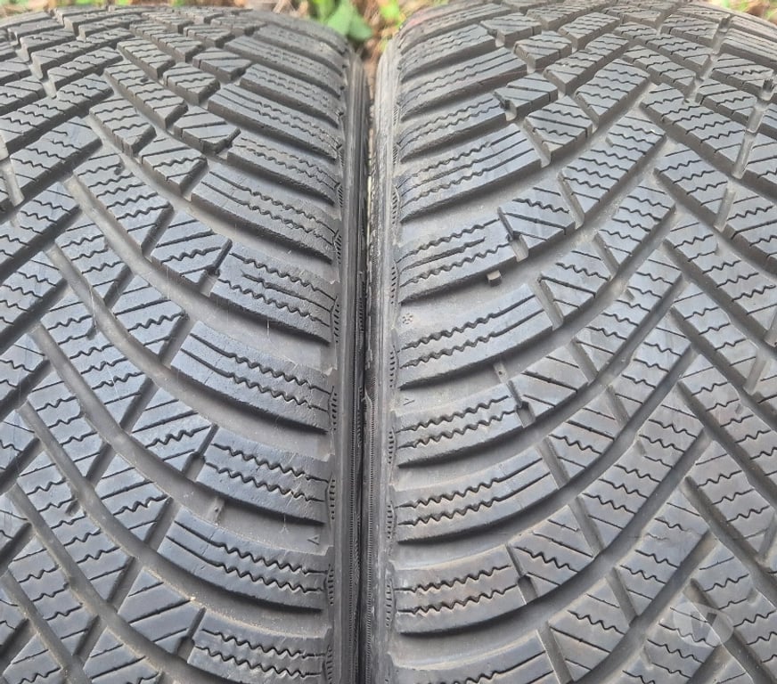 Pièces et services auto Loire St Etienne - Photos Vivastreet 2 ou 4 pneus hiver 195 45 17 81H Hankook