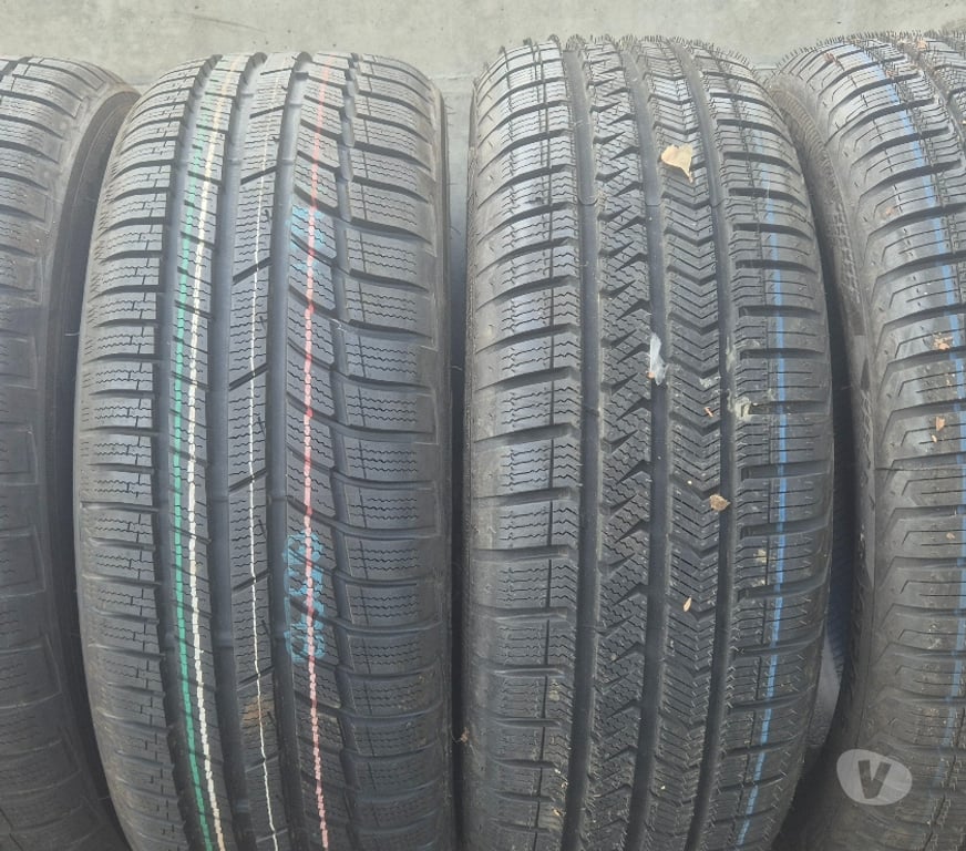 Pièces et services auto Loire St Etienne - Photos Vivastreet 2 ou 4 pneus neige NEUF 205 55 17 95V Vredestein ou Toyo