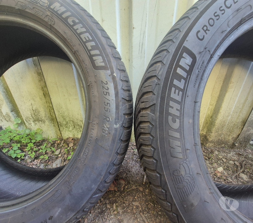 Pièces et services auto Loire St Etienne - Photos Vivastreet 2 pneus 4 saisons 225 55 18 102V Michelin CrossClimat