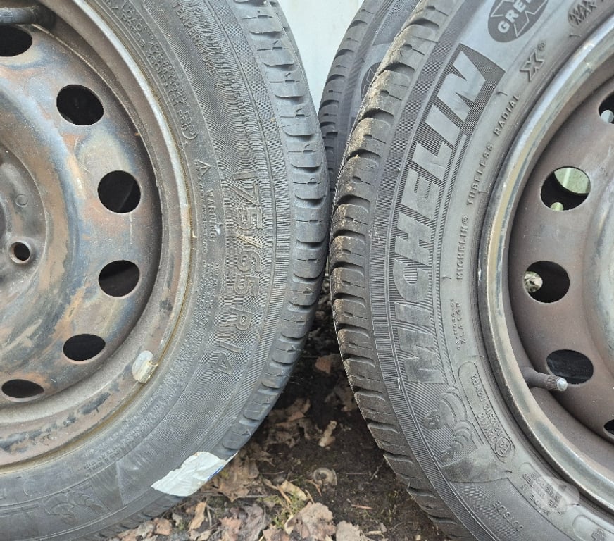 Pièces et services auto Loire St Etienne - Photos Vivastreet 4 roues été Renault ou Peugeot 175 65 14 82T envoi rapide