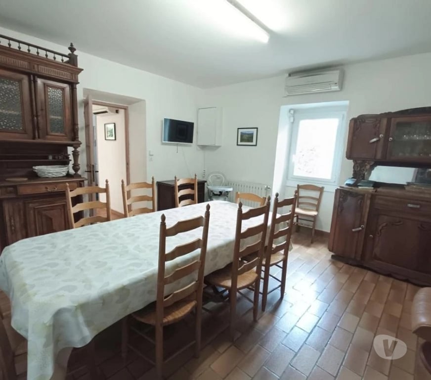 Location maison Ardèche Les Vans - Photos Vivastreet Maison 6 pièces 116.2 m² à Les Vans (07)
