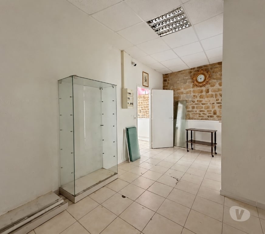 Fond de Commerce a vendre Jura Lons le Saunier - 39000 - Photos Vivastreet Murs commerciaux libres 54,11 m2 - Lons-le-Saunier