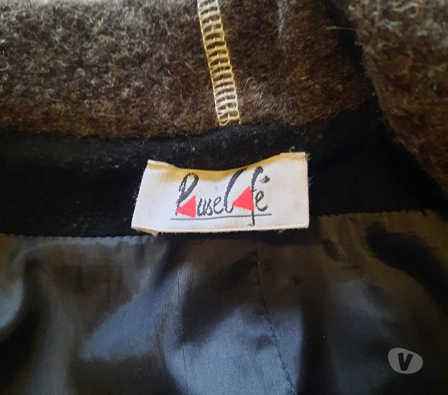 Vêtements occasion Vosges Charmes - 88130 - Photos Vivastreet BEAU MANTEAU POUR L HIVER
