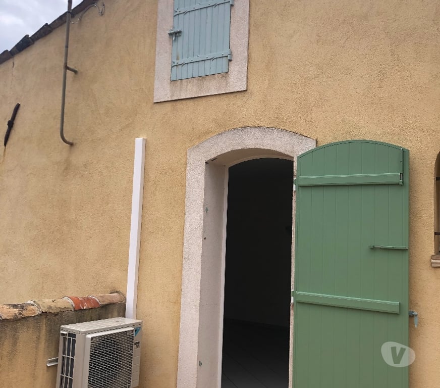 Location maison Alpes-Maritimes Le Cannet - 06110 - Photos Vivastreet Jolie peite maison mitoyenne 2P vide 47m2 en duplex