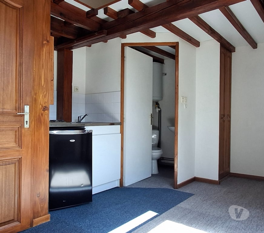 Location appartement Nord Cambrai - 59400 - Photos Vivastreet STUDIO 500 M DU COMPLEXE UNIVERSITAIRE