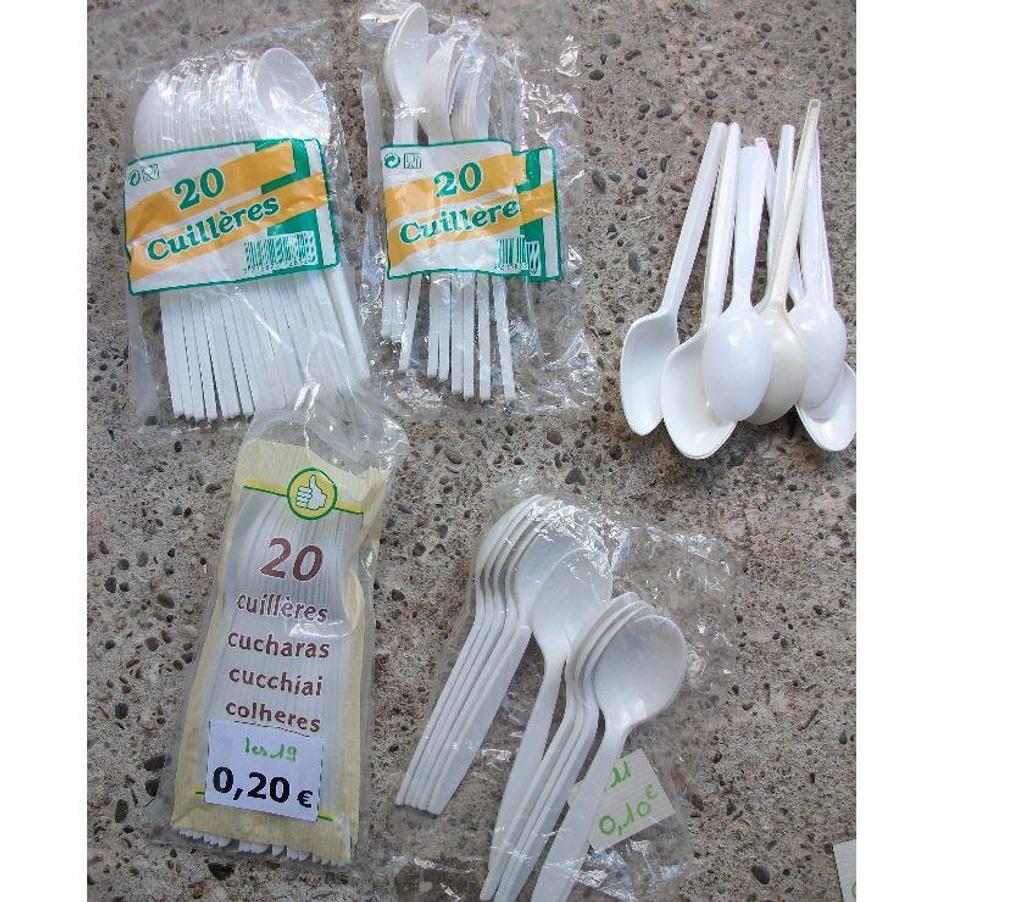 Ameublement & art de la table Bas-Rhin Bouxwiller - 67330 - Photos Vivastreet Diverses VAISSELLES en plastique et en carton - Neufs