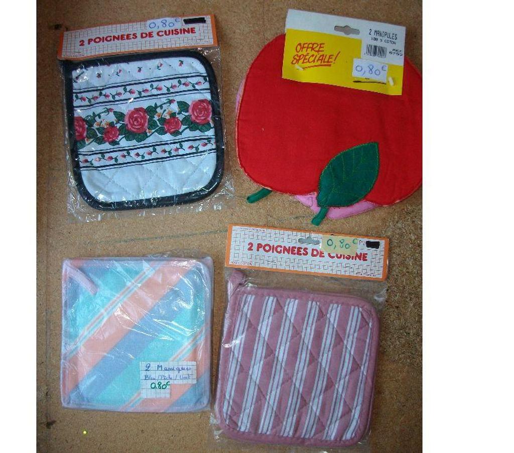 Accessoires - Bagagerie Bas-Rhin Bouxwiller - 67330 - Photos Vivastreet MANIQUES et GANTS-MANIQUE de Cuisine - Neufs