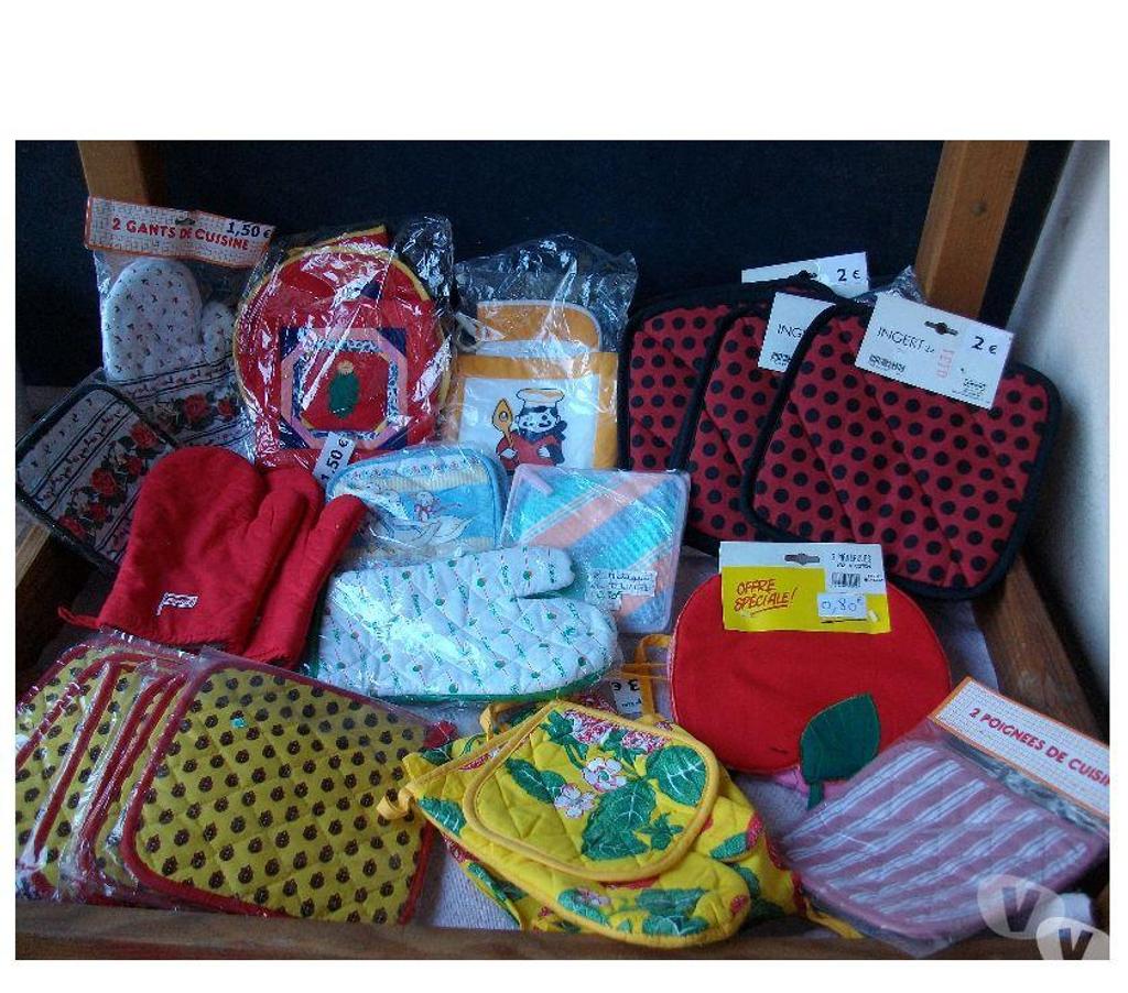 Accessoires - Bagagerie Bas-Rhin Bouxwiller - 67330 - Photos Vivastreet MANIQUES et GANTS-MANIQUE de Cuisine - Neufs