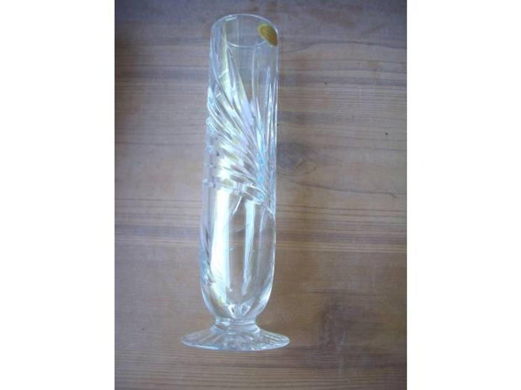 Décoration - art Bas-Rhin Bouxwiller - 67330 - Photos Vivastreet Vase en Cristal Taillé Main à 25 €