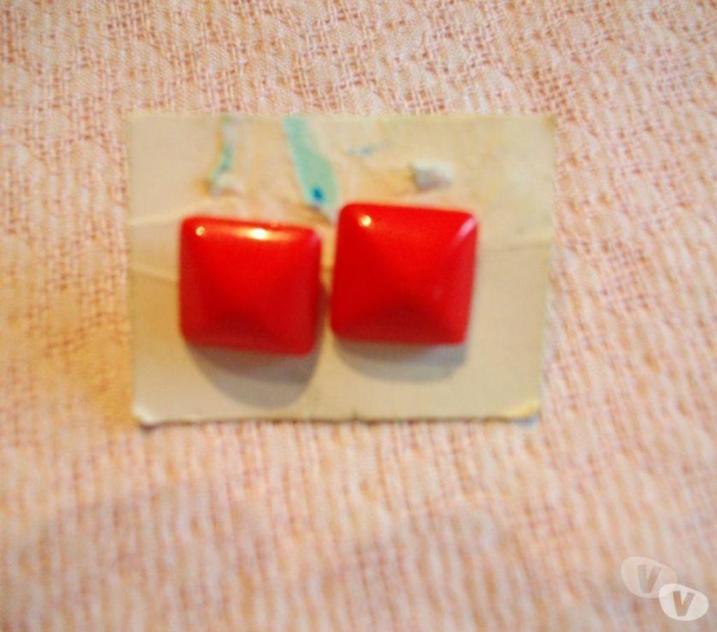 Bijoux occasion Bas-Rhin Bouxwiller - 67330 - Photos Vivastreet Boucles d'Oreilles Pacotilles de 0,30 € à 1 €