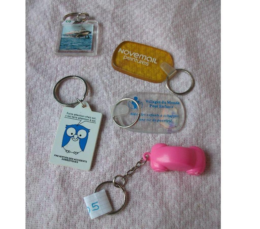Accessoires - Bagagerie Bas-Rhin Bouxwiller - 67330 - Photos Vivastreet Porte-Clés fantaisie de 0,10 € à 1 €