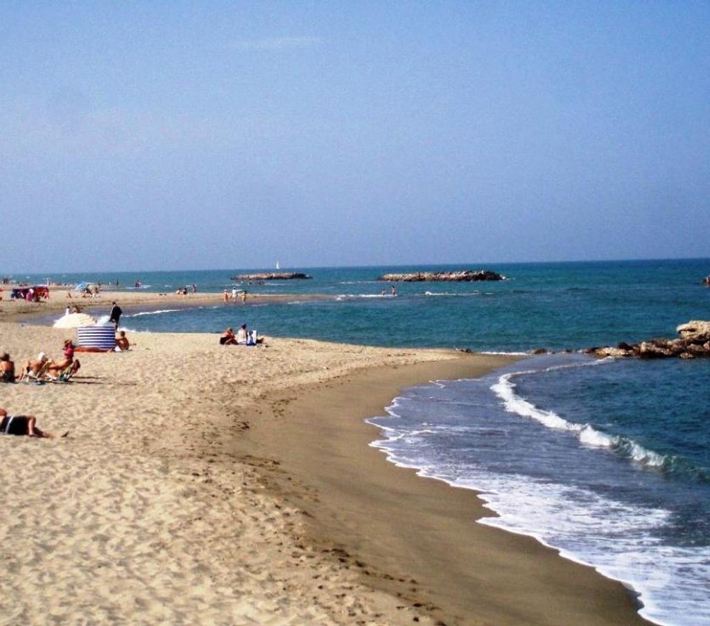 location saisonniere Pyrénées-Orientales Le Barcares - 66420 - Photos Vivastreet LOCATIONS à la MER - AU BARCARES (P.O.) 1 à 4 personnes.
