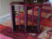 range cassettes audio en bois pivotant bordeau