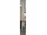 Loue echelle 3 plans alu pros 11.60ht de travail.