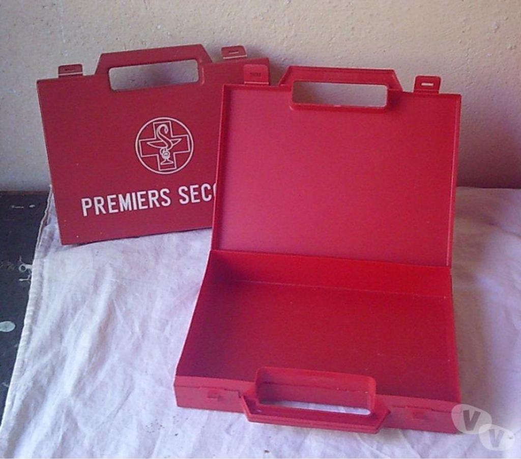Beauté - Santé Bas-Rhin Bouxwiller - 67330 - Photos Vivastreet Diverses Pochettes Trousse et Valisette de Secours