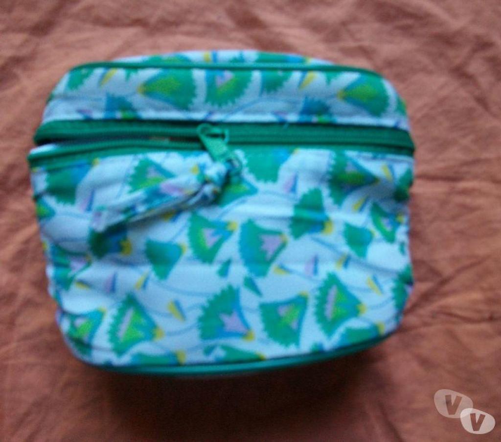 Accessoires - Bagagerie Bas-Rhin Bouxwiller - 67330 - Photos Vivastreet TROUSSES de MAQUILLAGE à 0,50 € pc