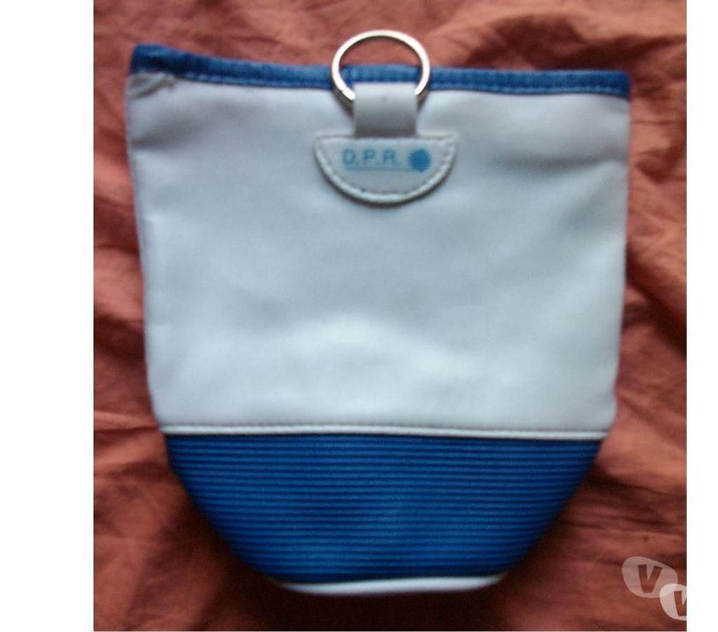 Accessoires - Bagagerie Bas-Rhin Bouxwiller - 67330 - Photos Vivastreet Trousses de TOILETTE Femme de 0,35 € à 1 €