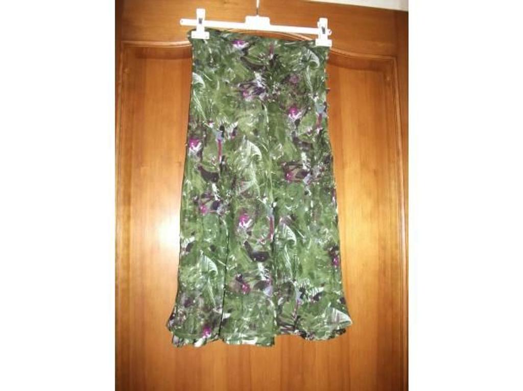 Vêtements occasion Haut-Rhin Colmar - 68000 - Photos Vivastreet belle jupe taille 36 COMPTOIR DES COTONNIERS