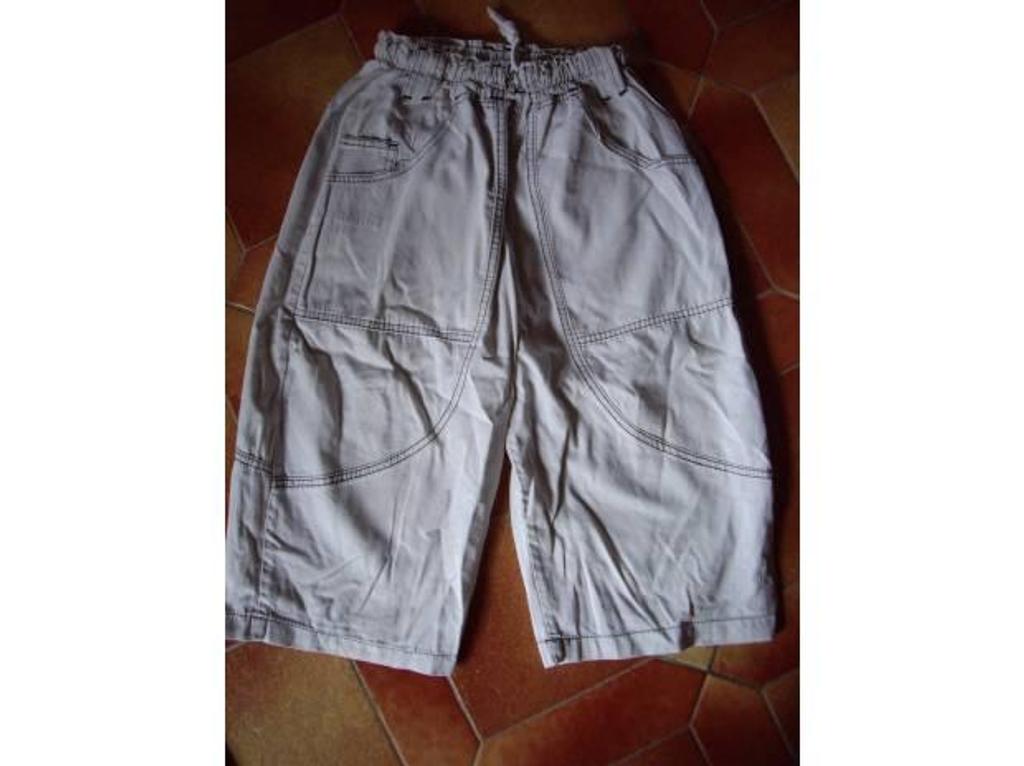 Vêtements occasion Bas-Rhin Bouxwiller - 67330 - Photos Vivastreet Bermudas pour Homme de 1 € à 3 €