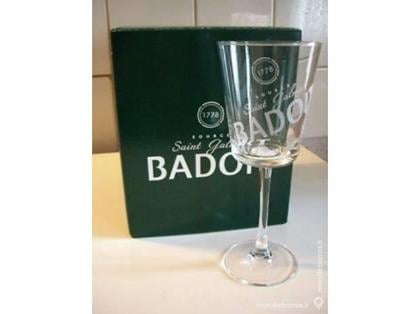 Ameublement & art de la table Ardoix Ardèche - Photos Vivastreet Verres Badoit (Coffret de 4 verres - Neuf)
