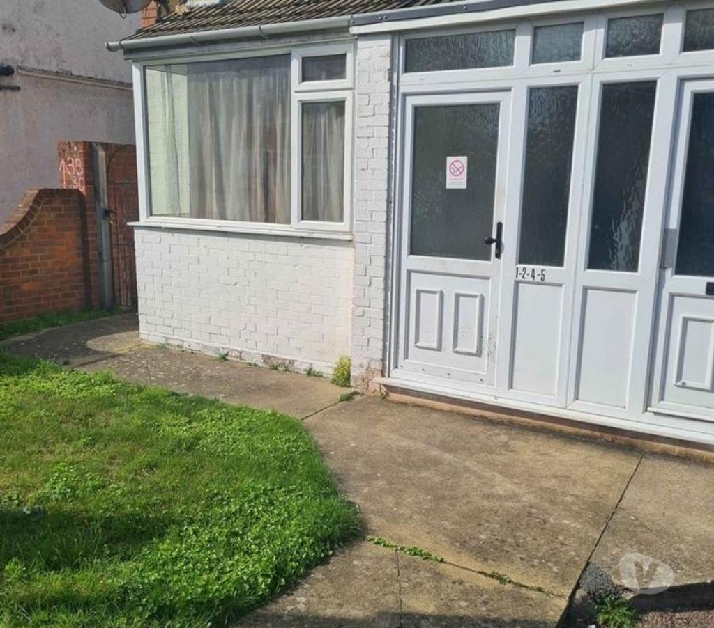 Property to Rent Bedfordshire Luton - Photos for 1 bed studio flat self contained, private parking, Luton