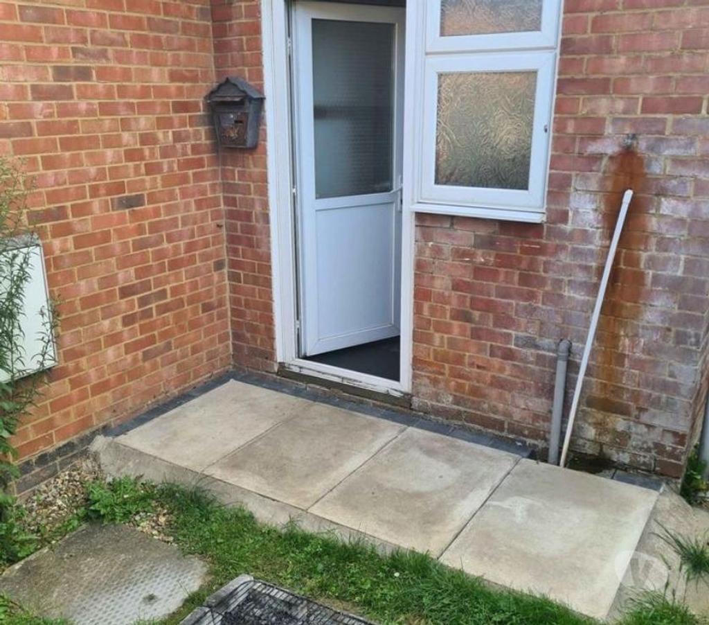 Property to Rent Bedfordshire Luton - Photos for 1 bed studio flat self contained, private parking, Luton